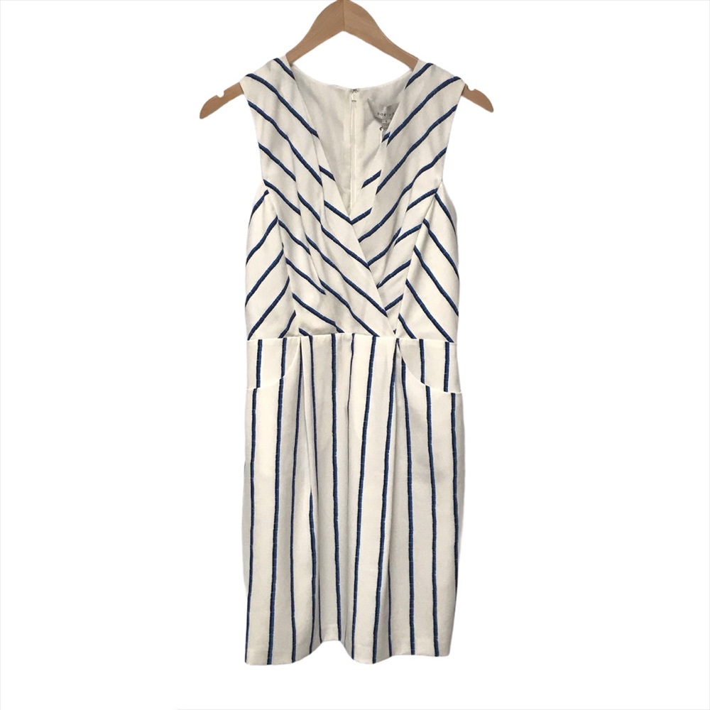 ADELYN RAE Cross Over Front V Neck Dress Size Small